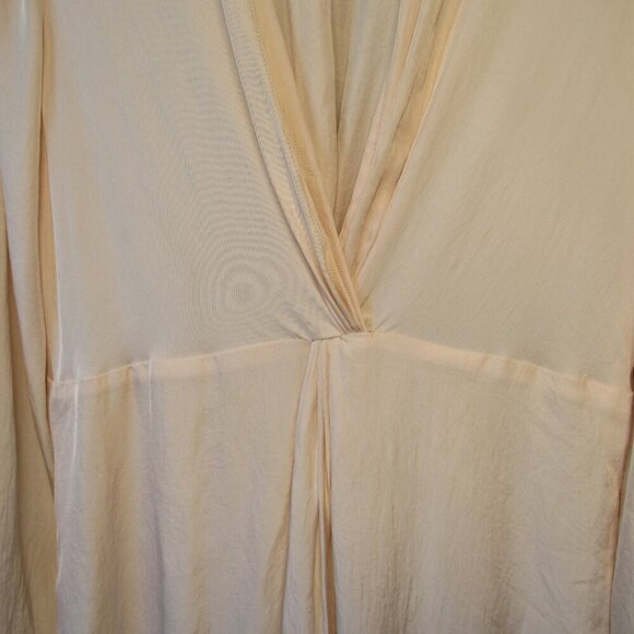 Vince. Twist Drape Long Sleeve Dress in Oat Blush Size 12 - Picture 9 of 16